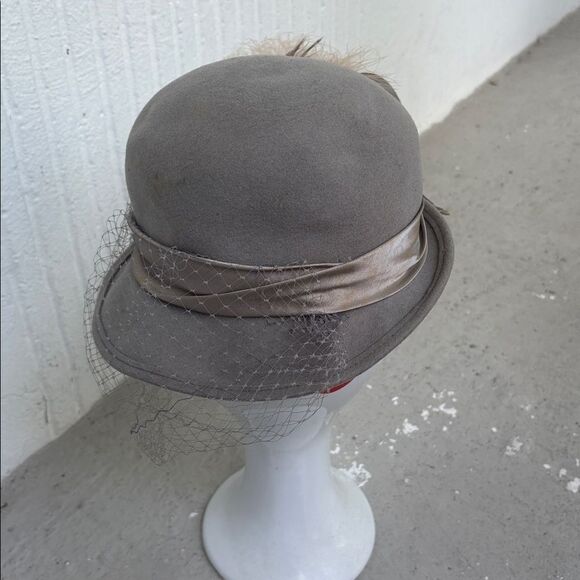 Miss Bierrer vintage hat main image 5